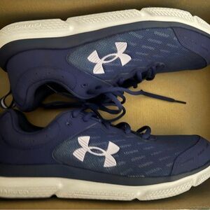 Brand New in box Blue Under Armour Size 11 Women’s Sneakers